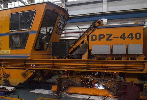 国产养路机视频