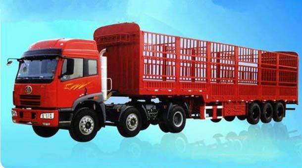 国产车挑战半挂车视频,极限对决一触即发！